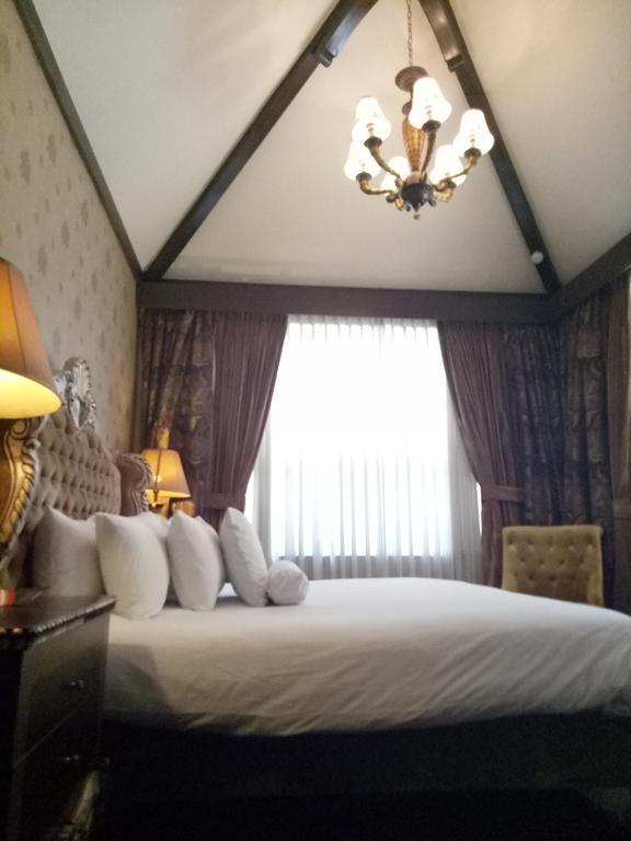 Executive Junior Suite